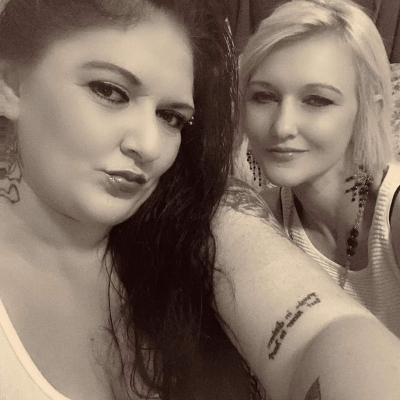 Meet your Posher, Lorica - Picture 1 of 6